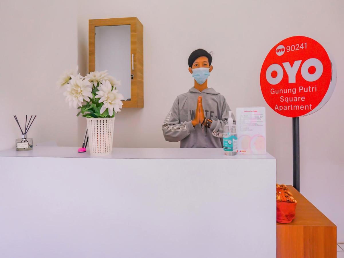 Oyo 90241 Sirooms Apartmen Gunung Putri ボゴール エクステリア 写真