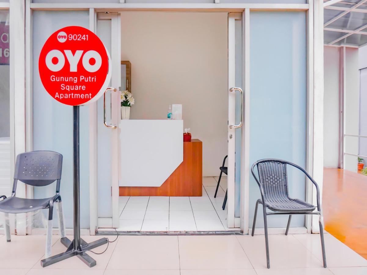 Oyo 90241 Sirooms Apartmen Gunung Putri ボゴール エクステリア 写真