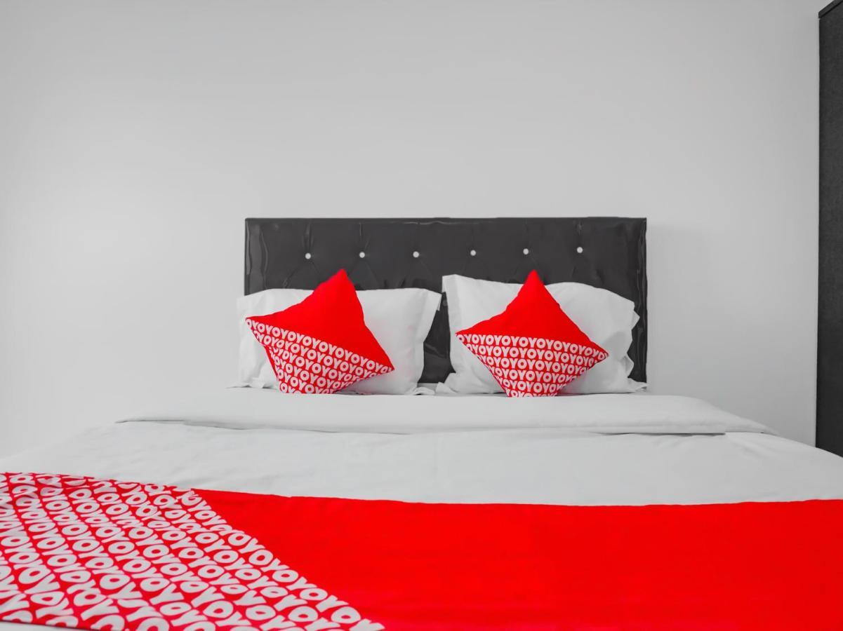 Oyo 90241 Sirooms Apartmen Gunung Putri ボゴール エクステリア 写真